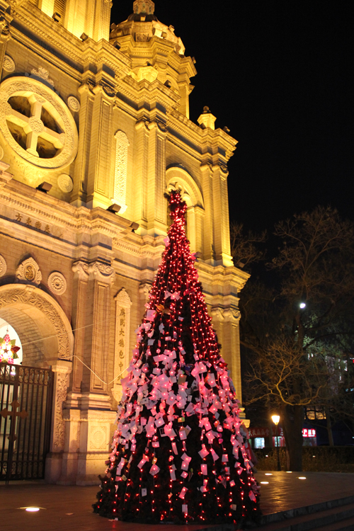 教堂圣诞树