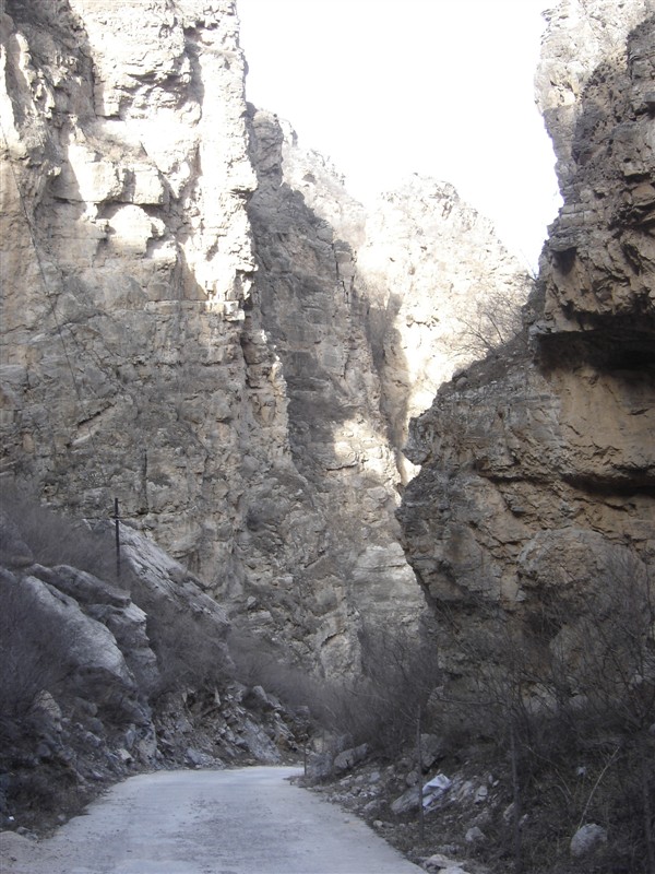 走错路了，爬了三公里这种坡