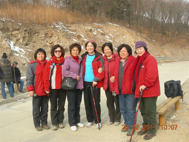 110220 爬香山 039.jpg