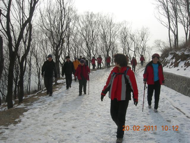 110220 爬香山 042.jpg