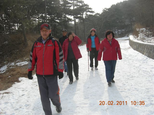 110220 爬香山 064.jpg