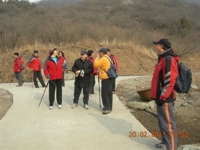 110220 爬香山 072.jpg