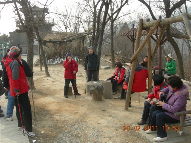 110220 爬香山 073.jpg