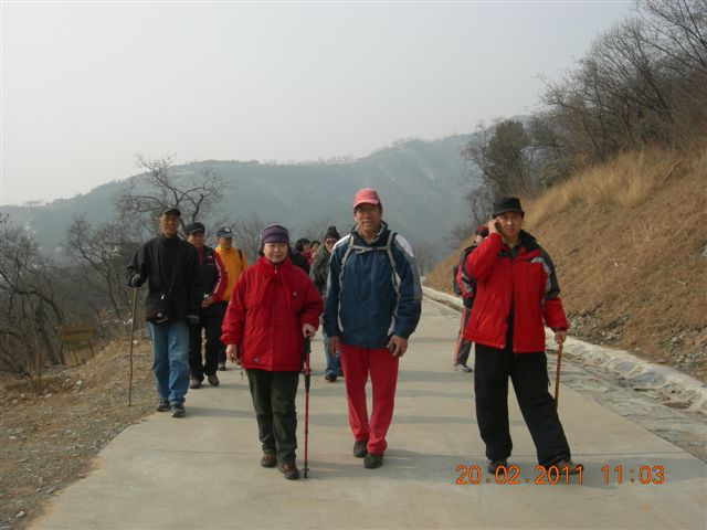 110220 爬香山 084.jpg