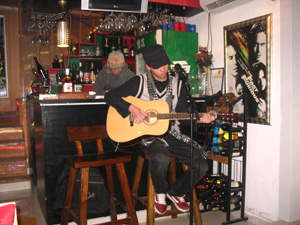 后海雨霖霖酒吧 (10).jpg