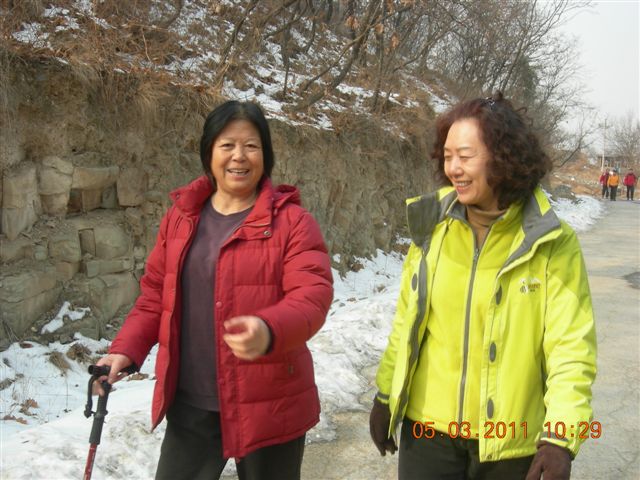 110305  爬东山 017.jpg