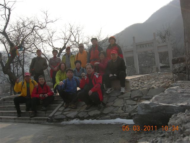 110305  爬东山 021.jpg