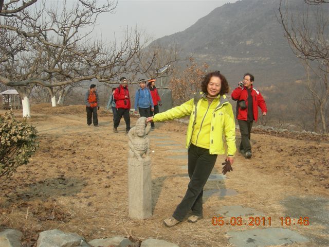 110305  爬东山 032.jpg