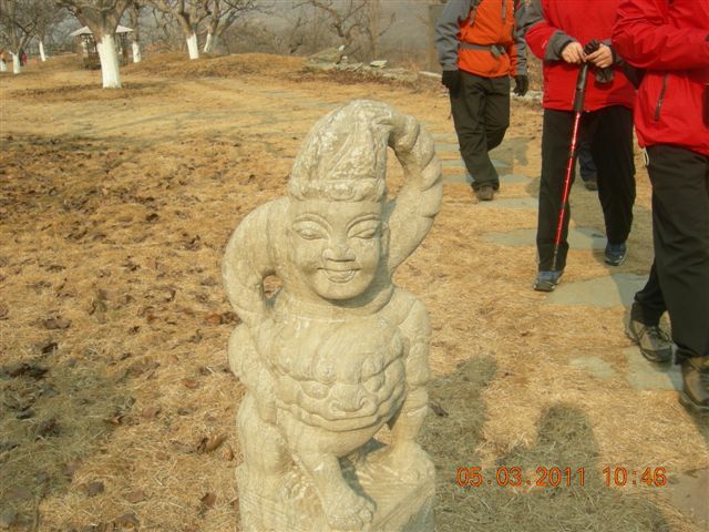 110305  爬东山 033.jpg