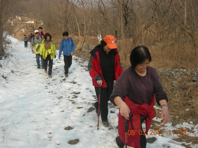 110305  爬东山 045.jpg