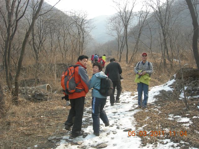 110305  爬东山 046.jpg