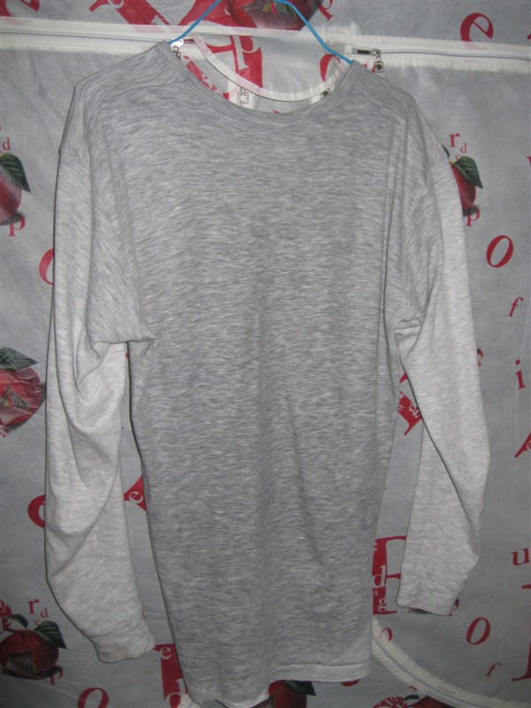 我的内衣，后背全湿了