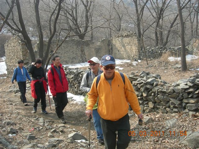 110305  爬东山 070.jpg