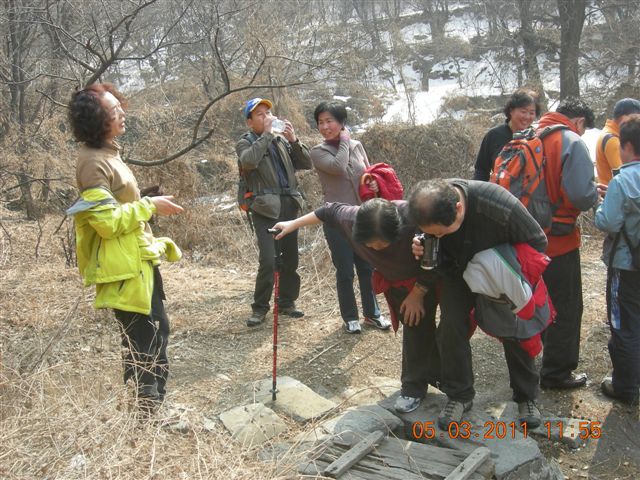 110305  爬东山 075.jpg