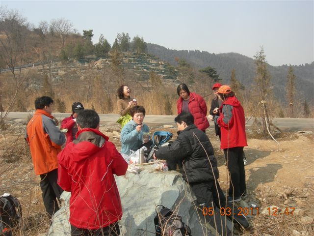 110305  爬东山 102.jpg