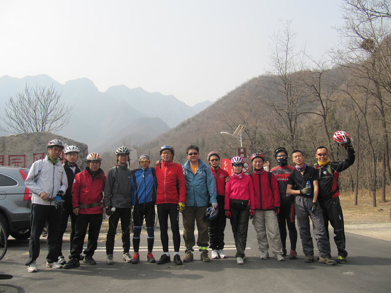 2011年第二次骑行：东方红，三人行 019.jpg