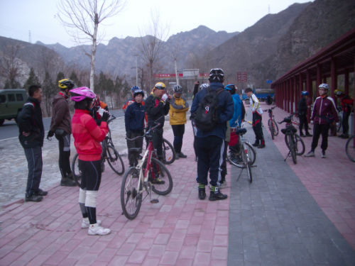 担礼隧道休息点