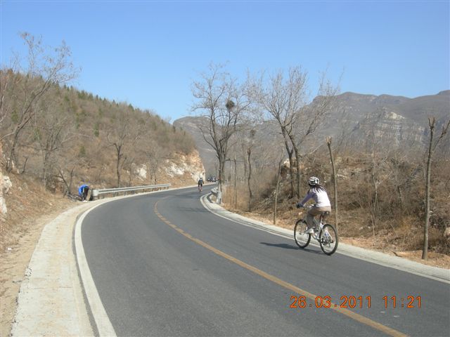 110326  银山塔林骑行 031.jpg