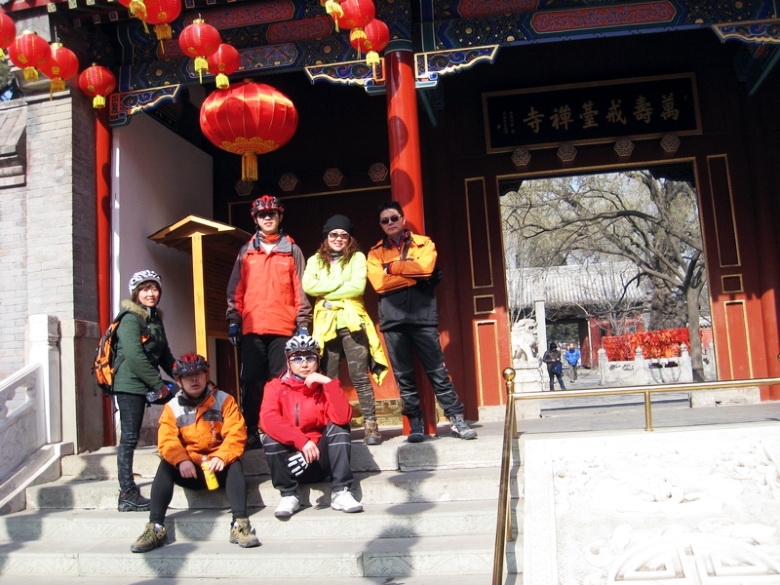 2011．1.9残雪古刹戒台寺，蜗牛队兔年第一骑