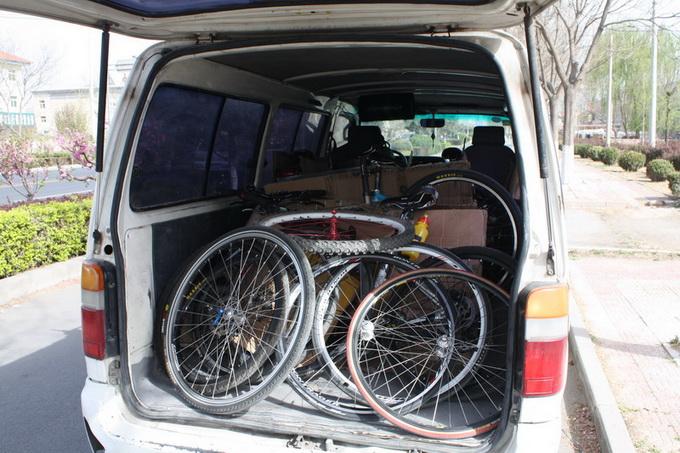 到达峪口开始卸车