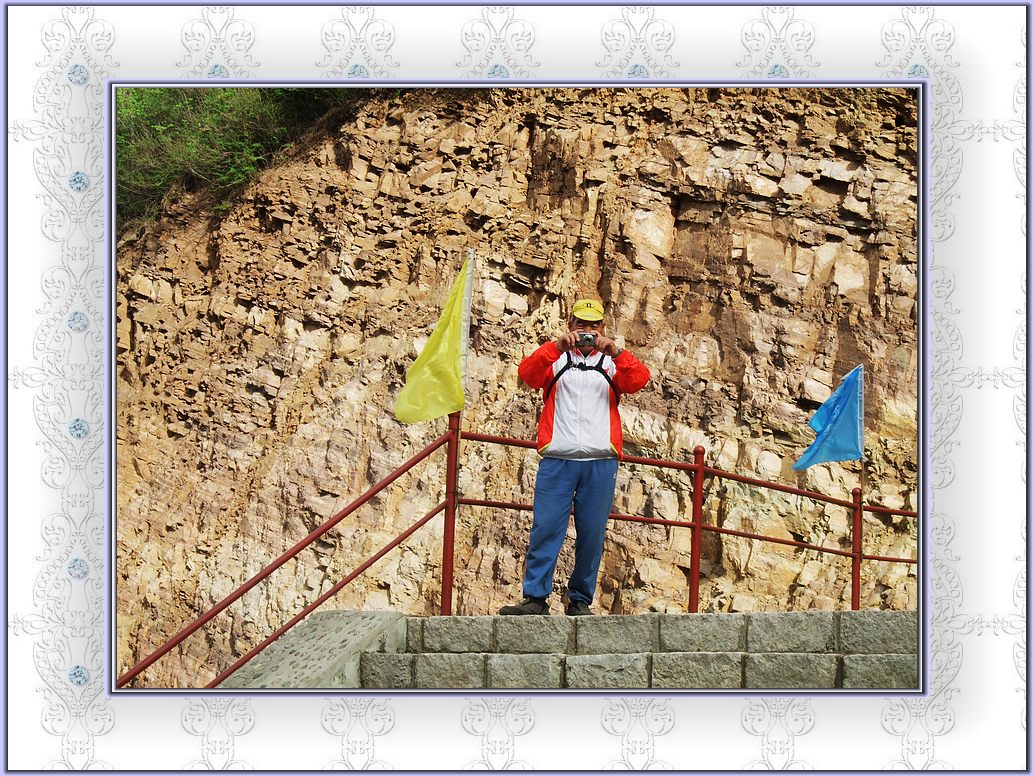 石头老哥在照相