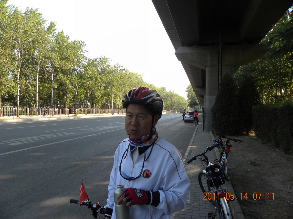 这老哥到集合点，已经骑了30多公里。
