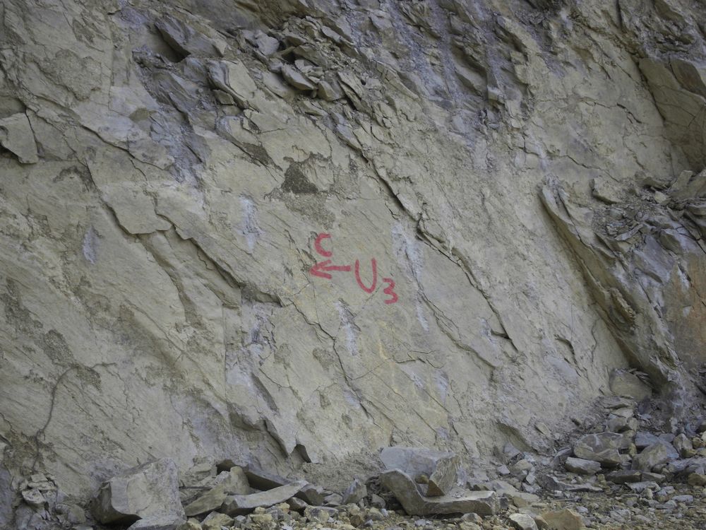 123号坡入口标志