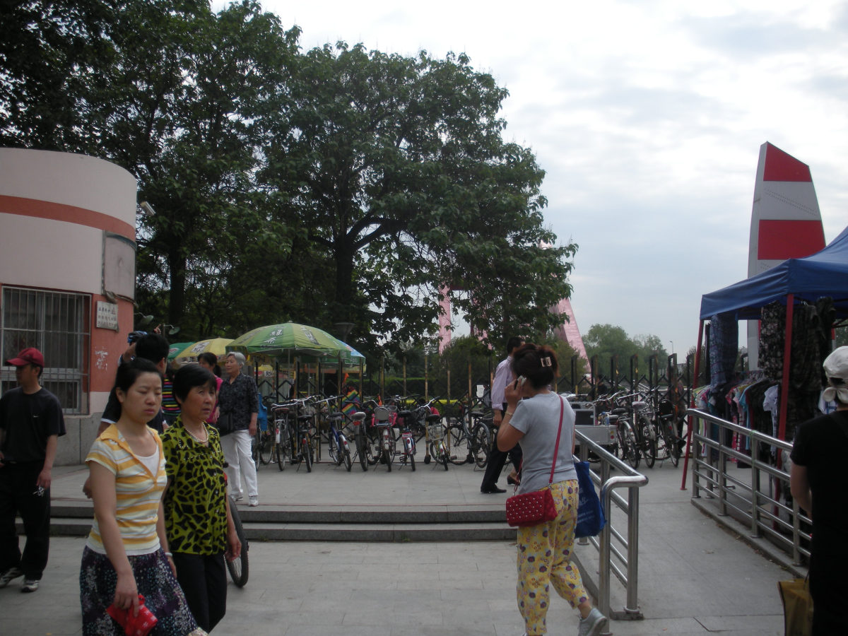 我们历尽辛苦，终于到了，可一看这场面，顿时蒙了，这个就是地方大点，没水啊555，一问旁边的，这里是兴海 ...