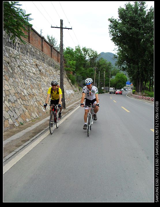 北边的车友，分别姓胡，郑