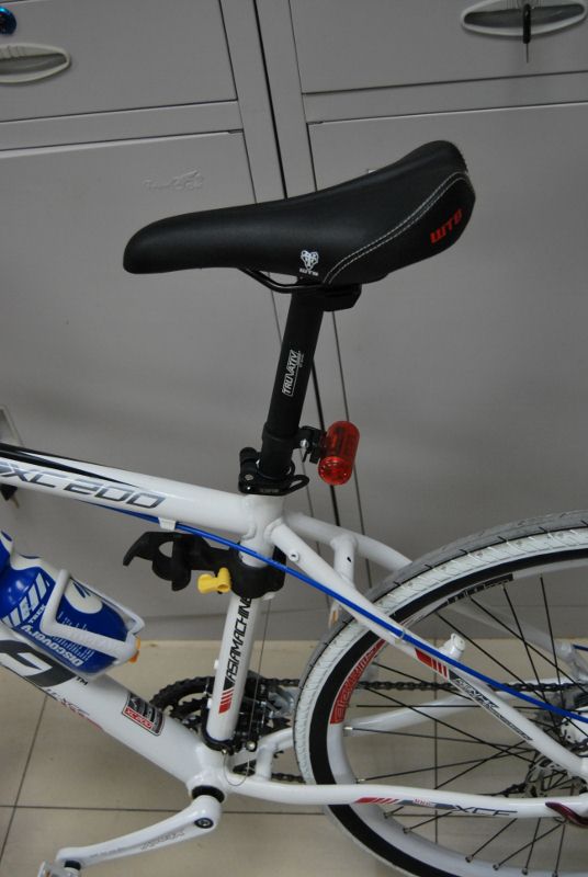 这个锁不知道是否多余，但还是安全第一吧