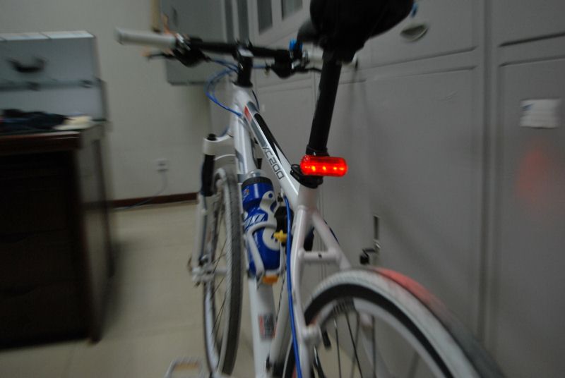 来张旋转焦距的，速度感嘻嘻