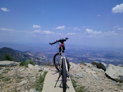 我的爱车，感谢你带我去过很多地方