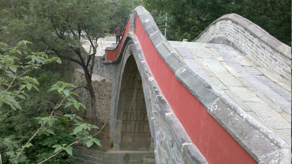 很有年头的 万善桥  