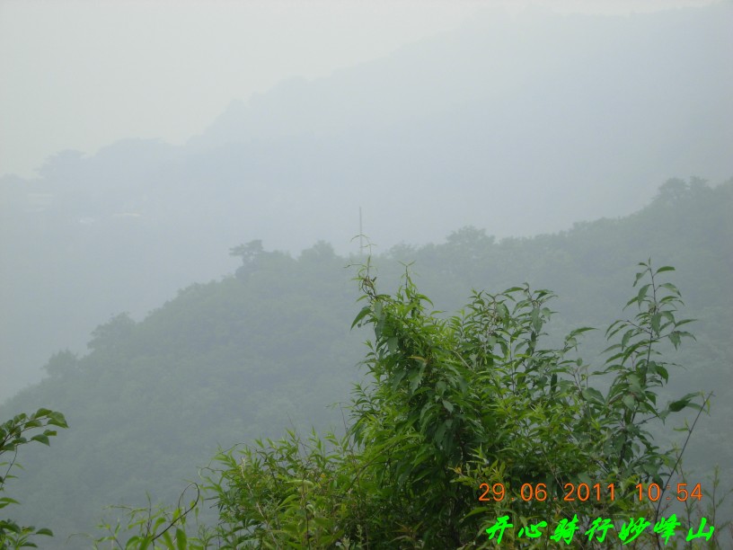这天气离这么近都看不到妙峰山