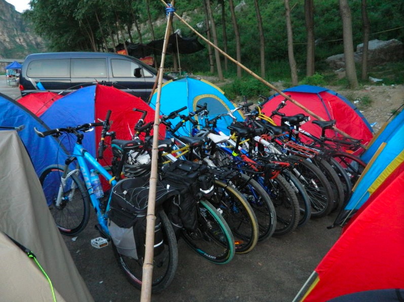 捆绑在一起的座驾