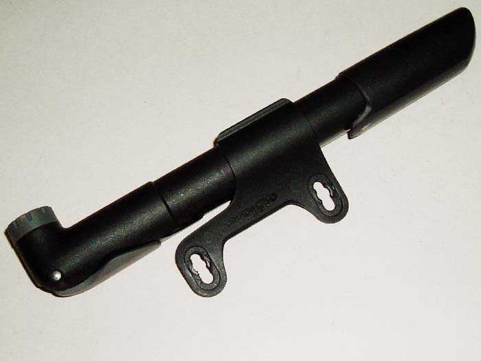 002_迪卡侬 MNP B\'TWIN 气筒(20元).jpg