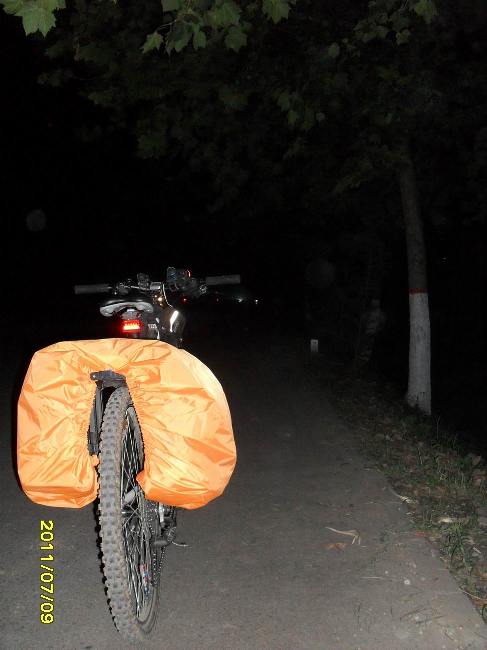 旋转 去微山路上 (2).JPG