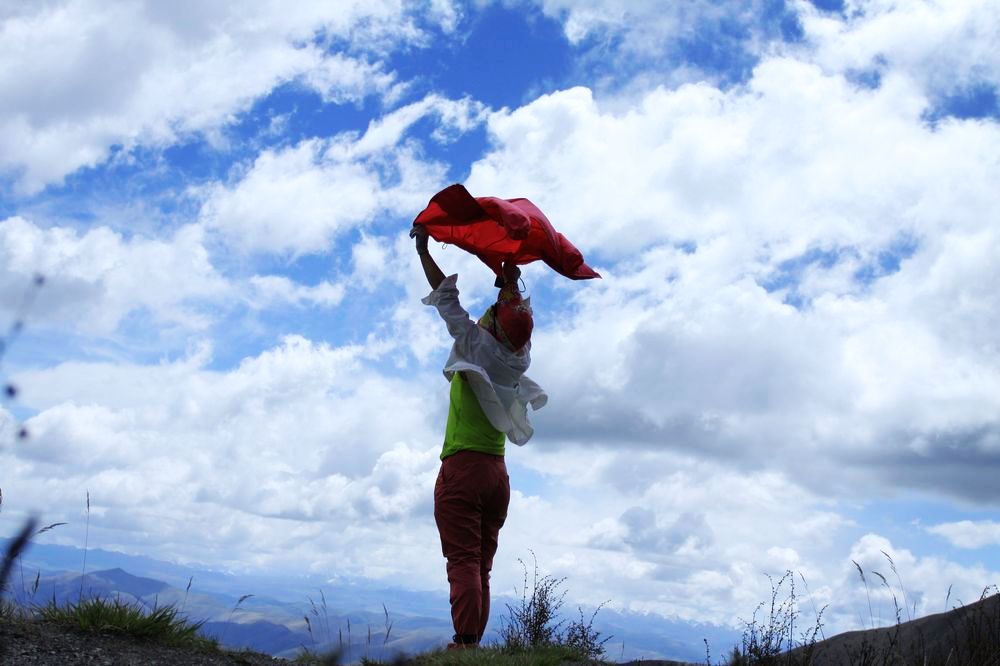 D7 2011.5.26 新都桥-雅江（钢铁汽车连经过天路，那气势如此震撼，我不禁仰天感叹.jpg.jpg