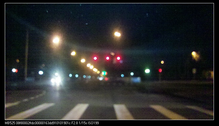 【长安街，一大早的天还没亮，怎么还这么多车，都是4+2么】