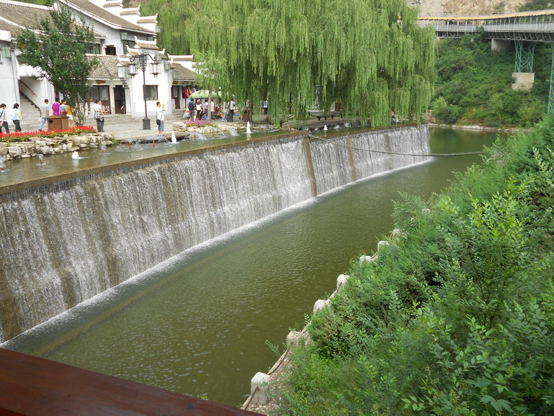 2011.8.27.龙庆峡。玉度山 (51)_缩小大小.JPG