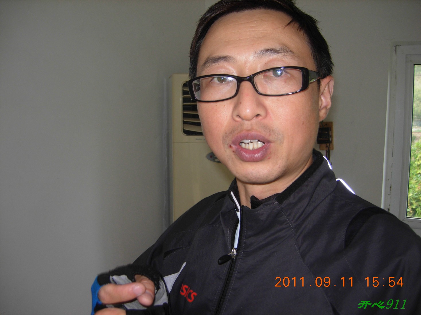 这位车友好像是，文，我不知道对不对