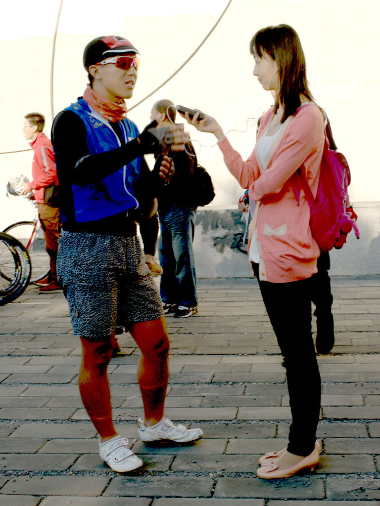 北京电视台在采访