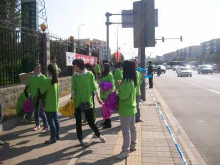 大家都心不在焉！