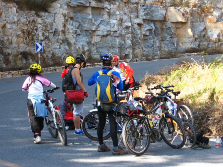 这里的山路十八弯