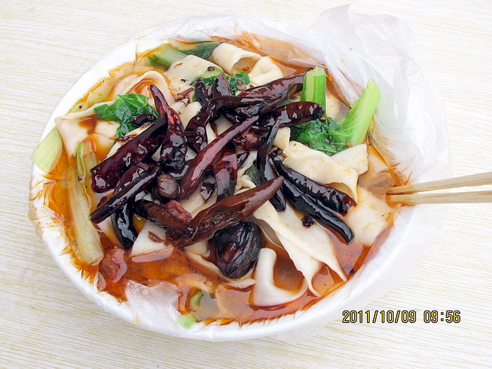 是在武清吧，见好看带辣椒的面条就走不动了