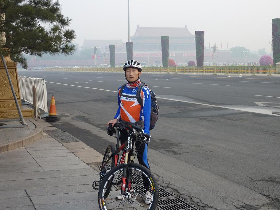 照片为啥张张闭眼呢？困了？。。。