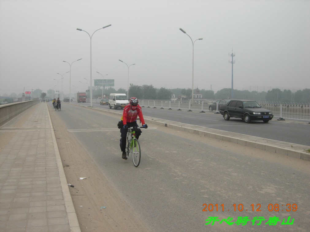 这位车友66了，是这次骑行年纪最大的。