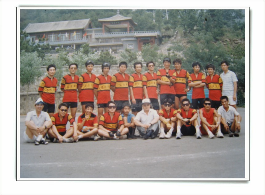 20年的车队（1987年慕田峪长城）.jpg