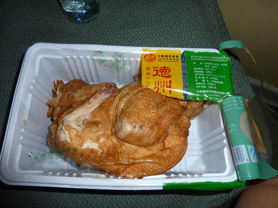 傳說中的“德州扒雞”！感覺沒有小時候在德州火車站路過時買的眞空包裝的好吃。。。雖然這個是當地最好的扒 ...