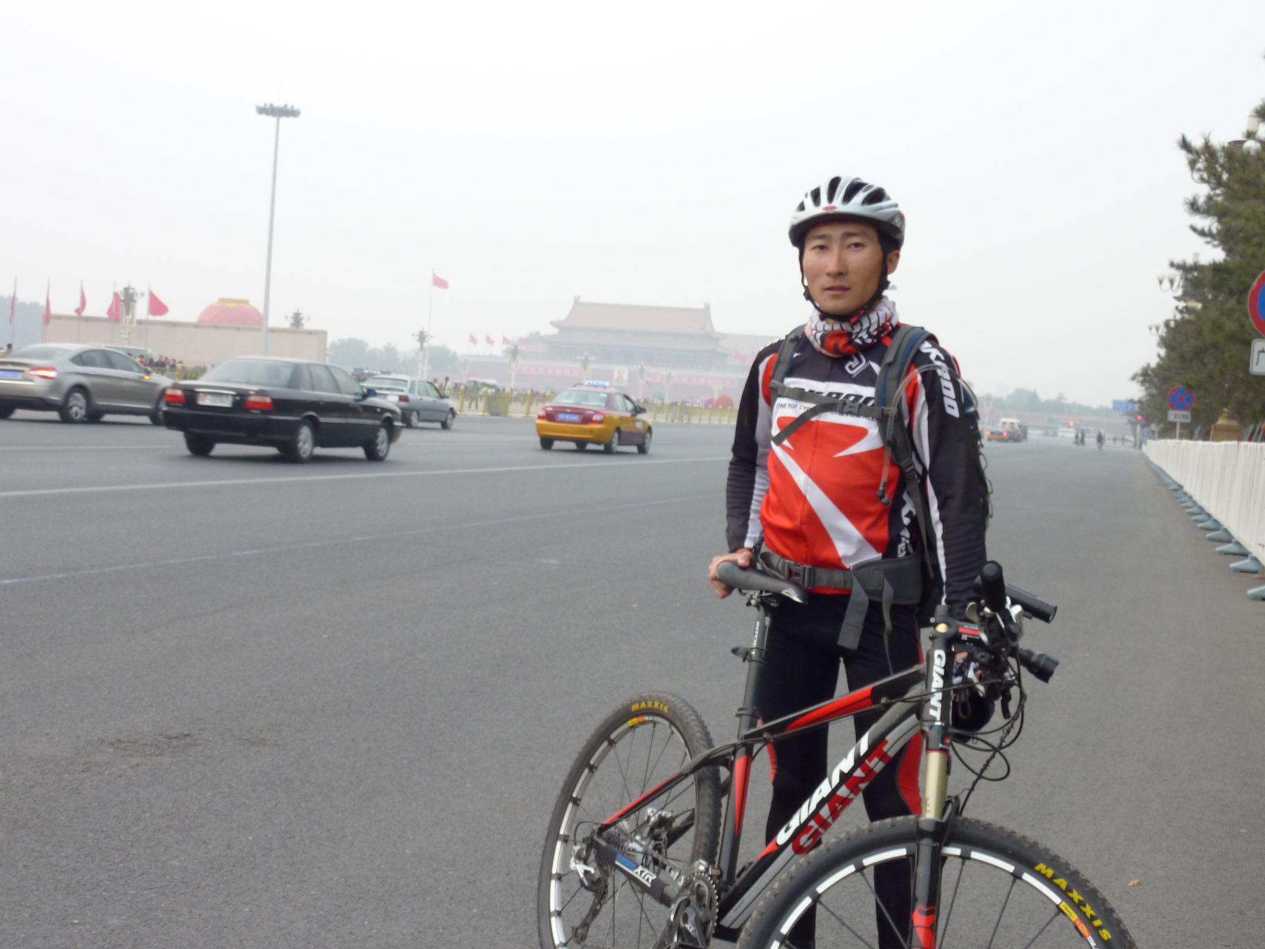 西側出發。東側凱旋！